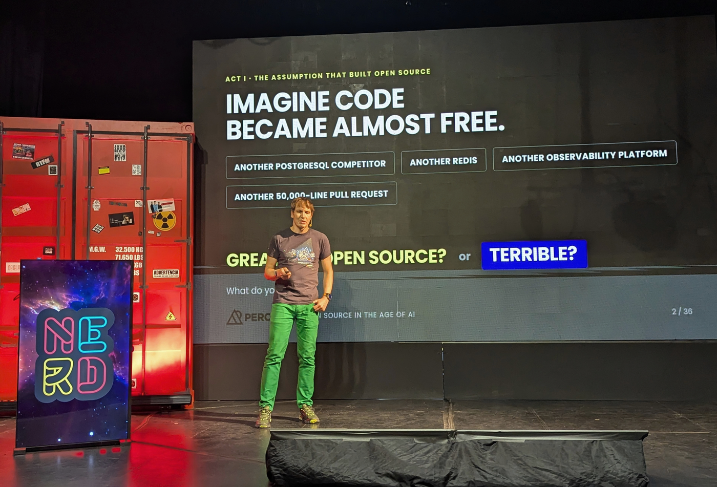Peter Zaitsev presenting "Learn to Code" at Nerdearla
